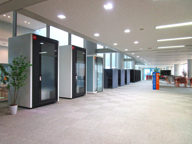 やまぐち技術サポートテレワークスペースYY！ARCH（ワイワイアーチ）