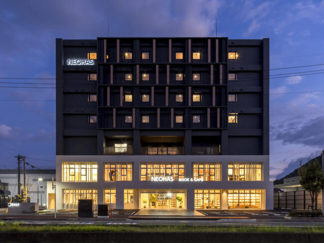 ねをはす Book&Hotel