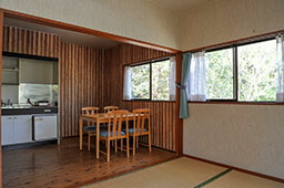 やさかキャンプ場 ケビン