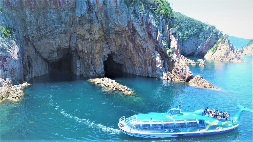 青海島観光汽船